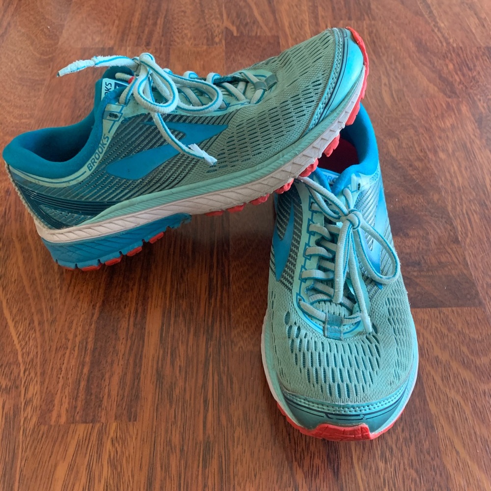 Used Brooks Ghost running shoes